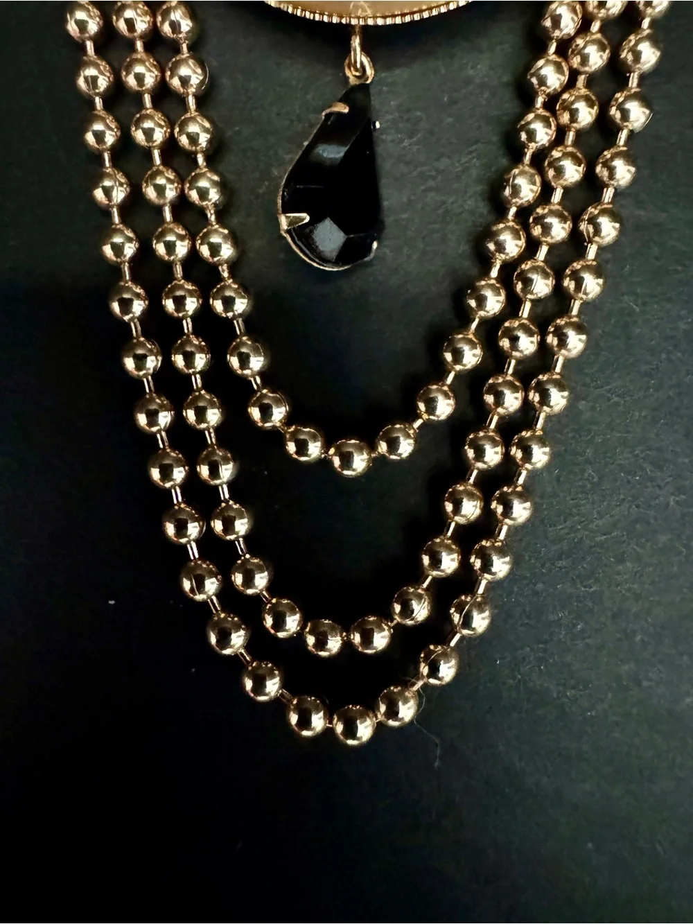 N/A elegant gold
